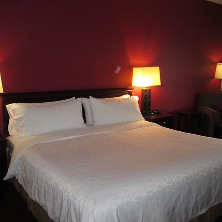 Holiday Inn Express Cloverdale - Greencastle By Ihg Екстер'єр фото