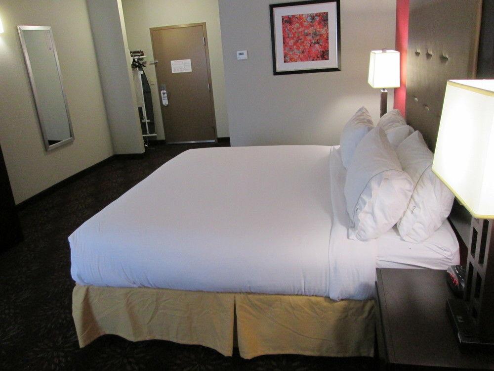 Holiday Inn Express Cloverdale - Greencastle By Ihg Екстер'єр фото